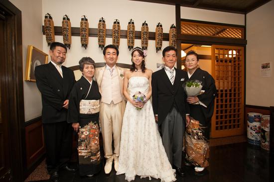 一緒に困難を乗り越えた結婚式